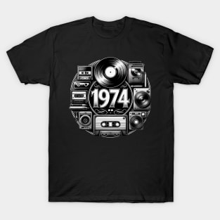 1974: The Golden Era of Music - 70s Retro Vintage, Celebrating a 1974 Birthday, born in 1974 T-Shirt